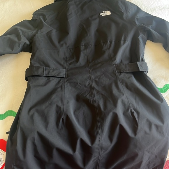 The North Face Black trench coat with Tailored Fit - Picture 5 of 5